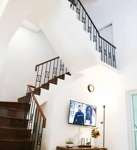 Near Bts Bearing Skytrain- Homey Living Townhome - 4 Bedrooms Apartment *