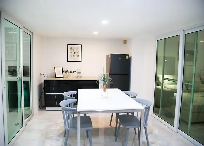 Near Bts Bearing Skytrain- Homey Living Townhome - 4 Bedrooms Apartment Bangkok